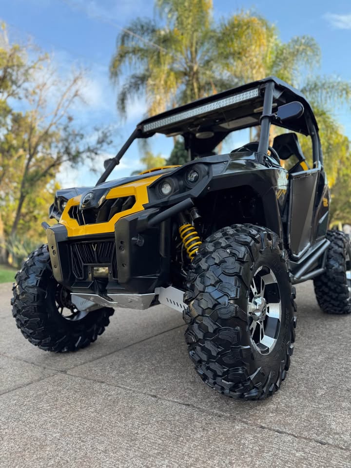 2012 IMPECABLE CAN AM COMMANDER 1000 factura original 400 hrs equipadA - Imagen 2