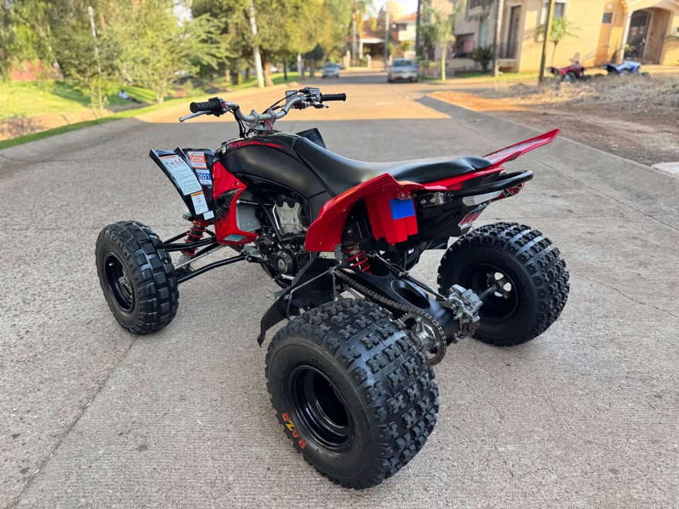 2011 BONITA YAMAHA YFZ 450 R EDICIÓN especial llantas maxxis agencia - Imagen 10