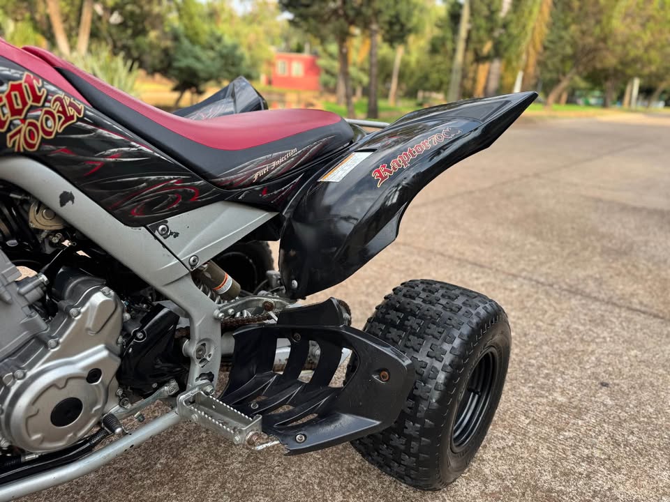 2013 IMPECABLE YAMAHA RAPTOR 700 R ediciÓn especial de cochera - Imagen 13