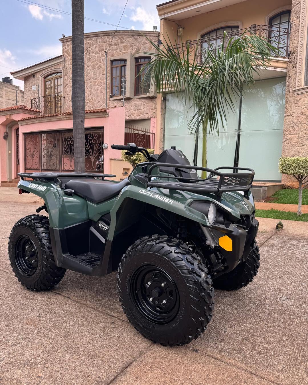 Seminueva Can Am Outlander 570 4x4 2021 Edición Especial 45 horas y 200 millas - Imagen 4