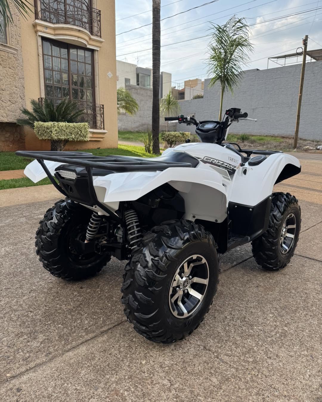 Seminueva Yamaha Grizzly 700 EPS 2017 90 Horas 890 Millas Reestrenala. - Imagen 11