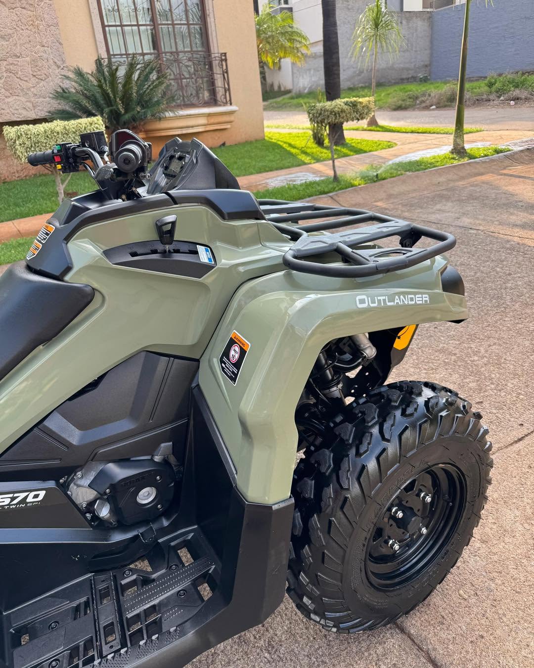 Impecable Can Am Outlander 570 4x4 2019 Dirección asistida (Dps) 140 Horas y 900 millas - Imagen 5