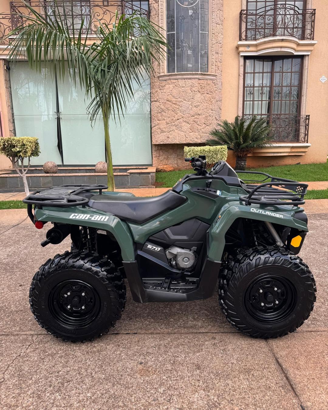 Seminueva Can Am Outlander 570 4x4 2021 Edición Especial 45 horas y 200 millas - Imagen 6