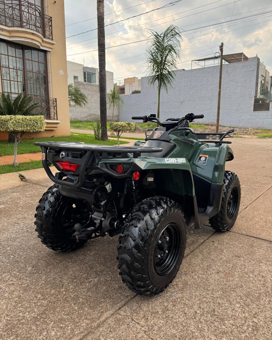 Seminueva Can Am Outlander 570 4x4 2021 Edición Especial 45 horas y 200 millas - Imagen 7