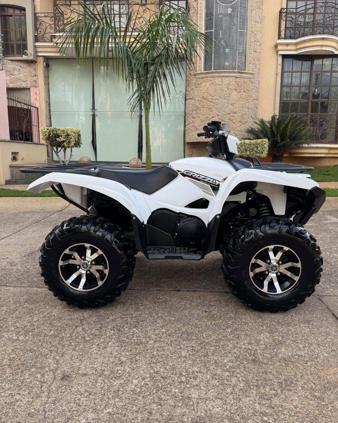 Seminueva Yamaha Grizzly 700 EPS 2017 90 Horas 890 Millas Reestrenala. - Imagen 10