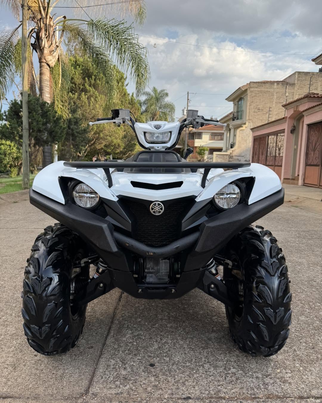 Seminueva Yamaha Grizzly 700 EPS 2017 90 Horas 890 Millas Reestrenala. - Imagen 8