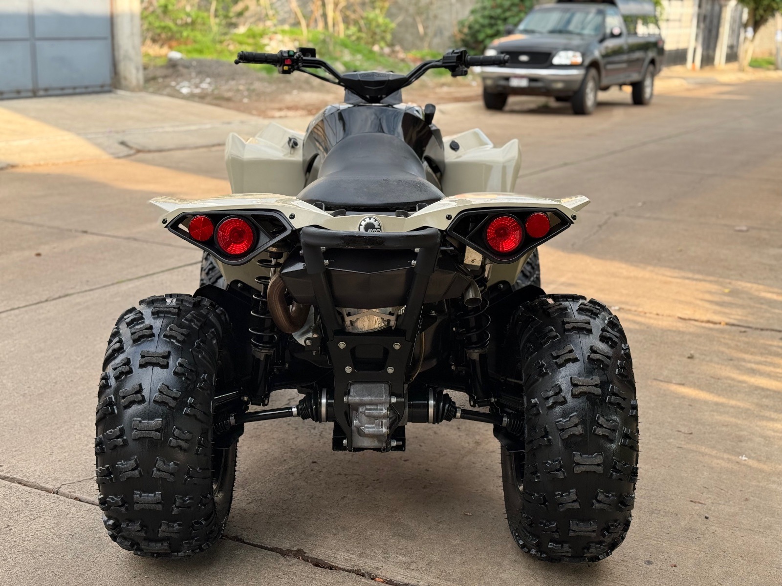 2022 Nueva! Can Am Renegade 570 4x4 Automática 30hr 200km / ZONA 1 - Imagen 4