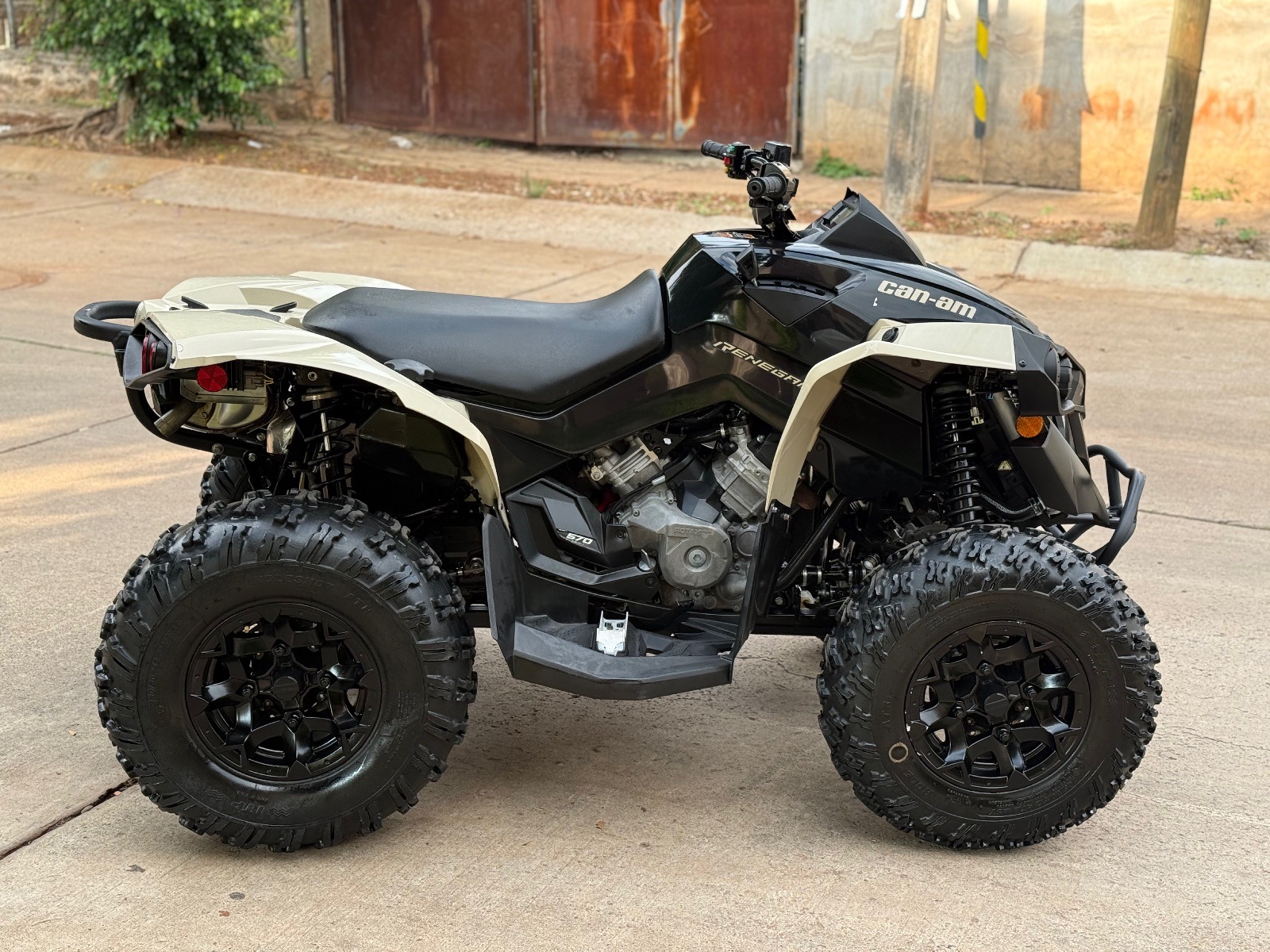 2022 Nueva! Can Am Renegade 570 4x4 Automática 30hr 200km / ZONA 1 - Imagen 6