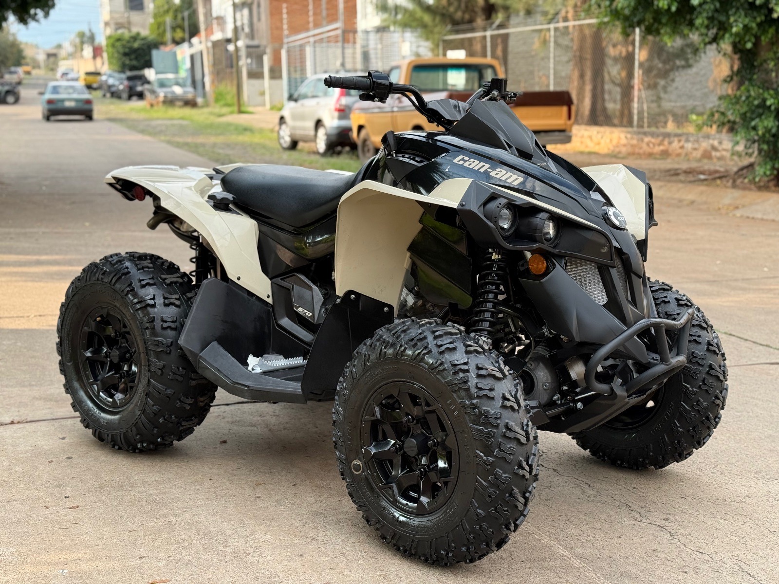 2022 Nueva! Can Am Renegade 570 4x4 Automática 30hr 200km / ZONA 1 - Imagen 7