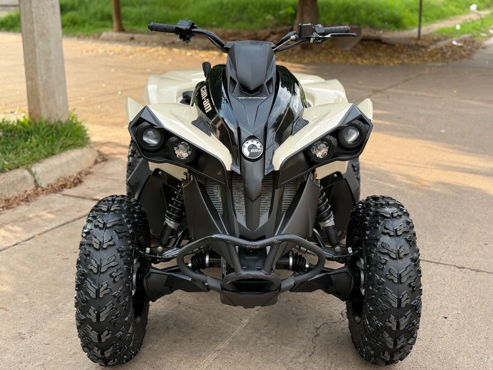 2022 Nueva! Can Am Renegade 570 4x4 Automática 30hr 200km / ZONA 1 - Imagen 8