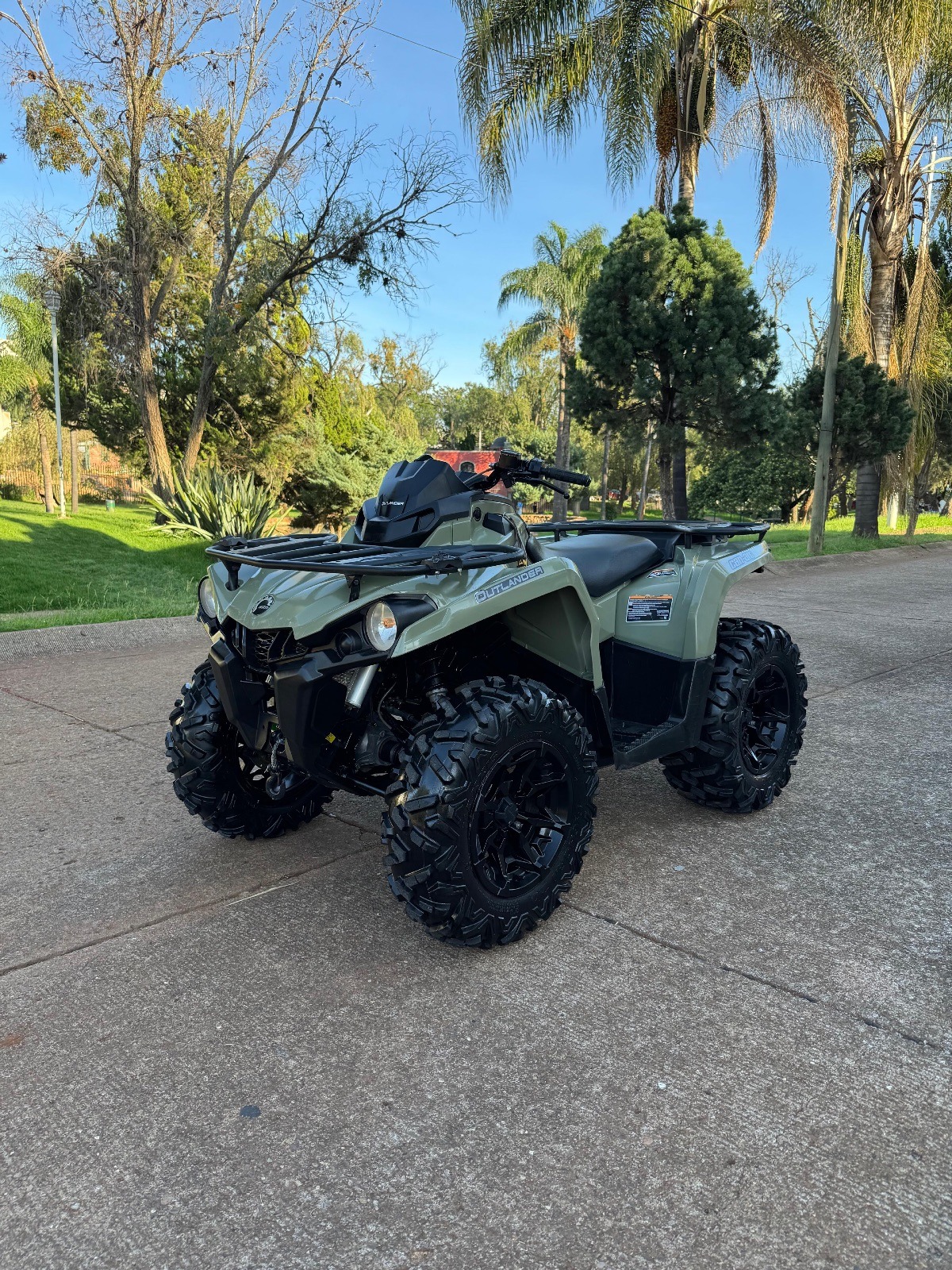 HERMOSA CAN AM OUTLANDER 570 AÑO 2019 RECIEN LEGALIZADA 200 HORAS / ZONA 2