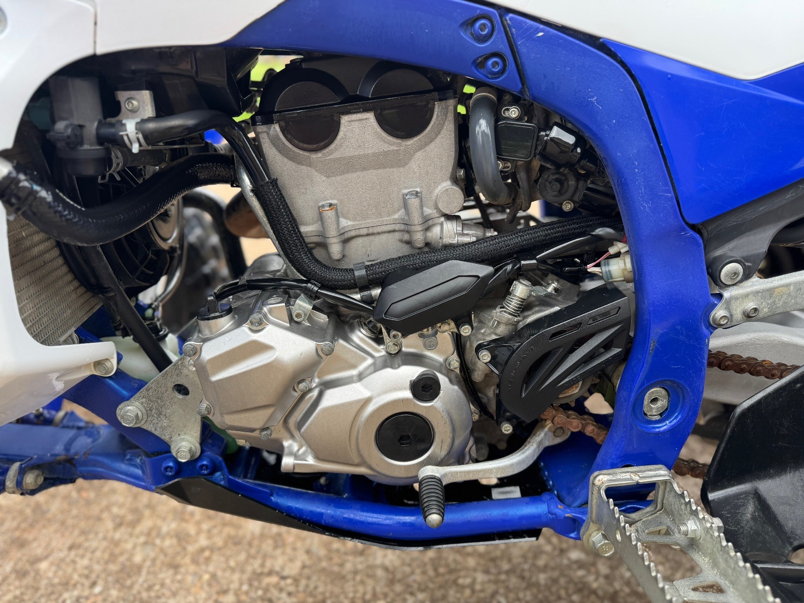IMPECABLE YAMAHA YFZ 450 R 2018 RECIÉN LLEGADA LLANTAS NUEVAS / ZONA 3 - Imagen 5