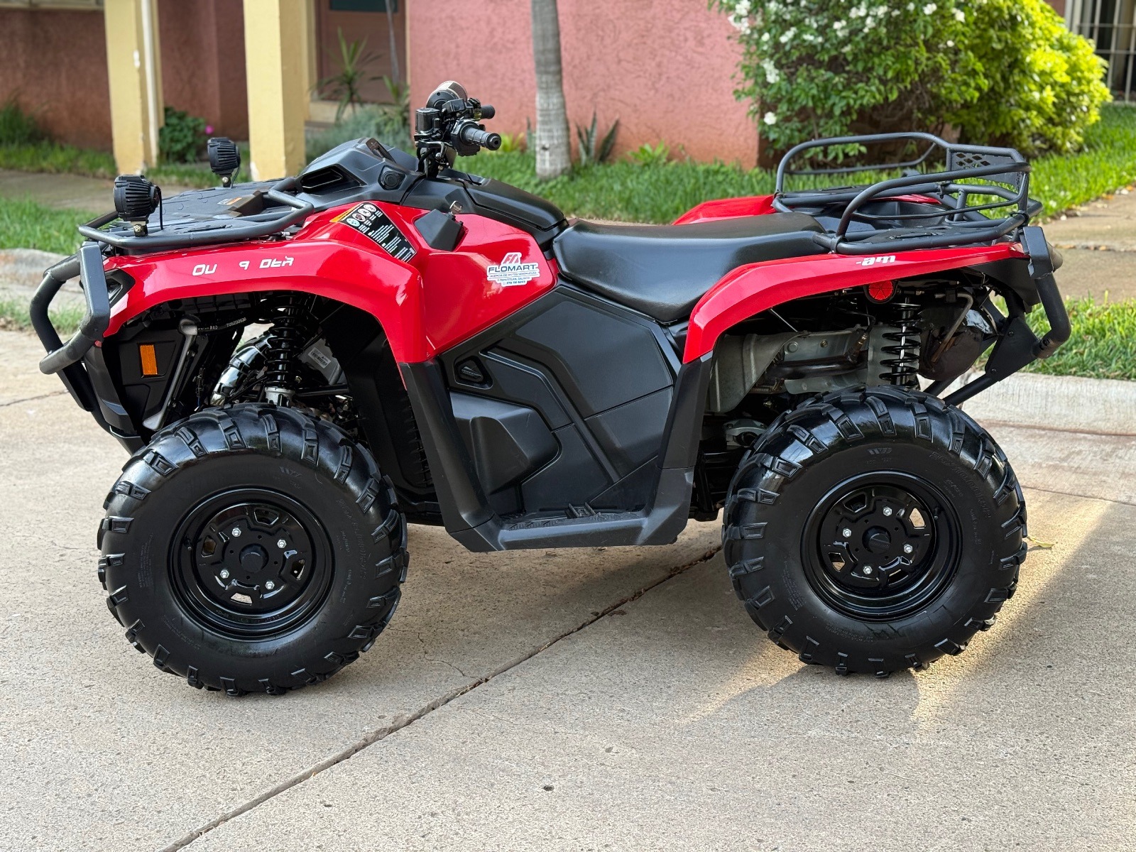 2023 Seminueva! Can Am Outlander 700 4x4 DPS AUTOMÁTICA 200hr exigentes / ZONA 1 - Imagen 2